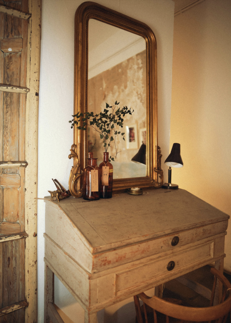 Vintage Lifestyle Home Decor: How to Build a Home That Feels Timeless, Not Themed